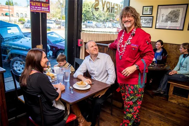 $350,000 | 4646 West Lakeshore Drive, Acworth, GA 30101