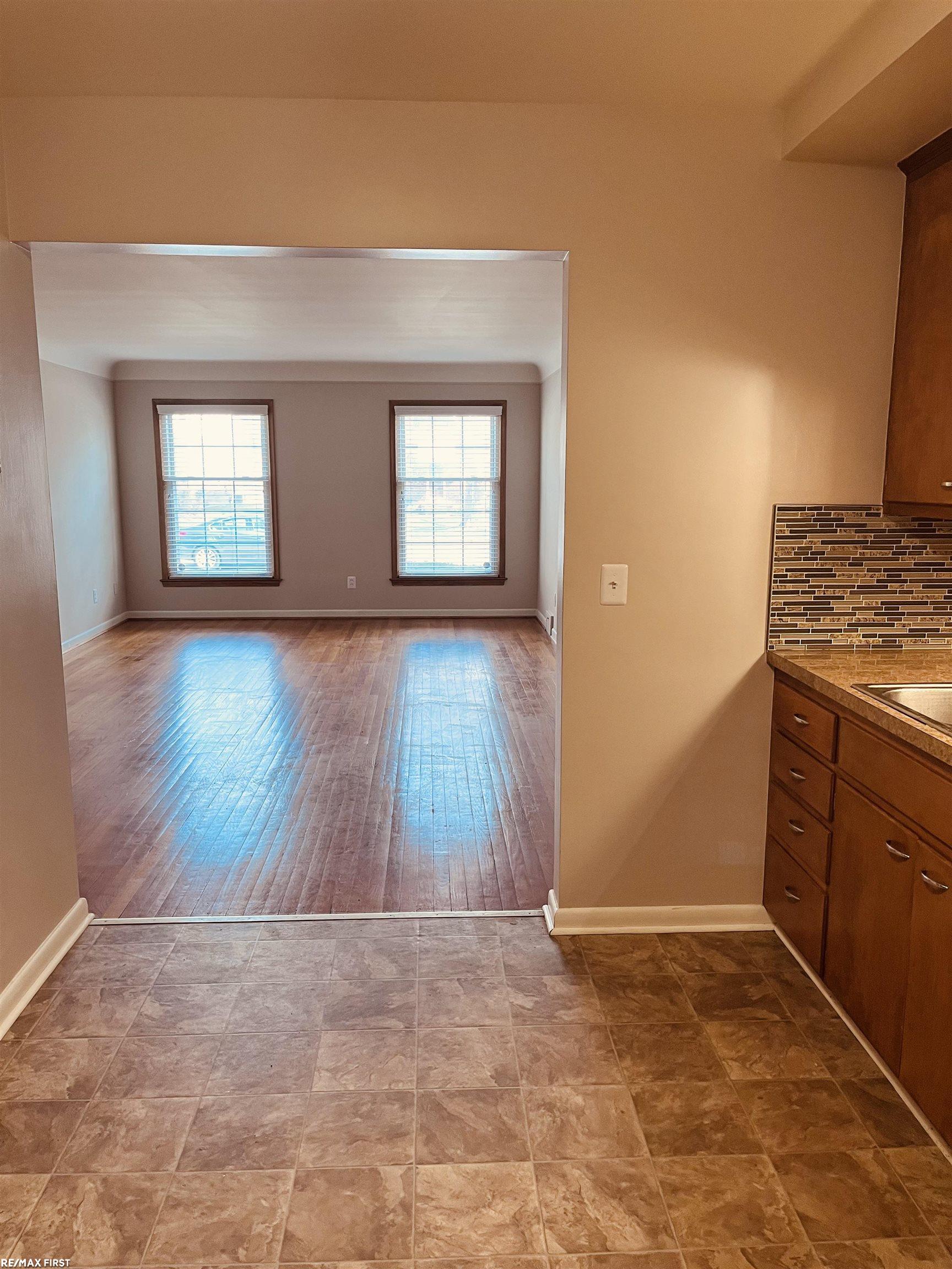 899 Neff Road, Unit 2 Grosse Pointe, MI 48230 - Photo 10 of 19