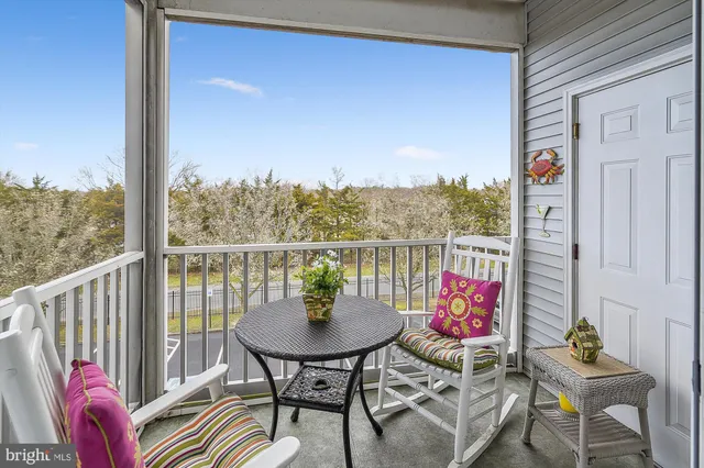 $1,700 | 35542 East Atlantic Circle, Unit 219, Rehoboth Beach, DE 19971