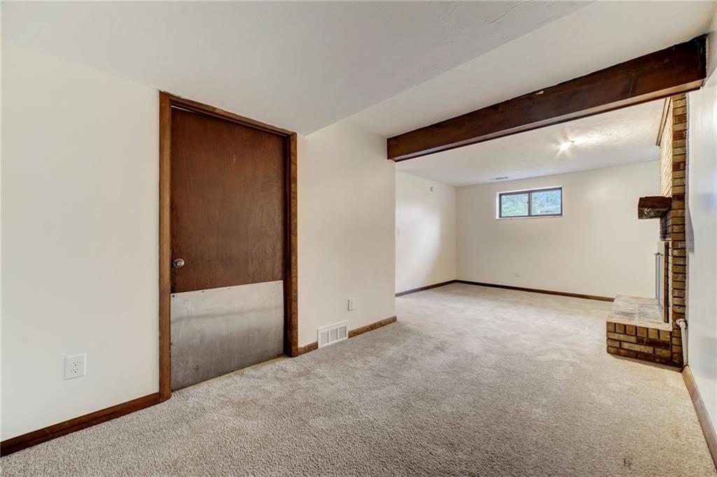 1266 Rinaldi Street Verona, PA 15147 - Photo 6 of 29 Gallery Image 6