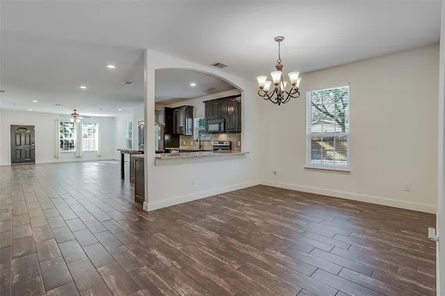 $1,895 | 1012 North Robinson Street, Cleburne, TX 76031