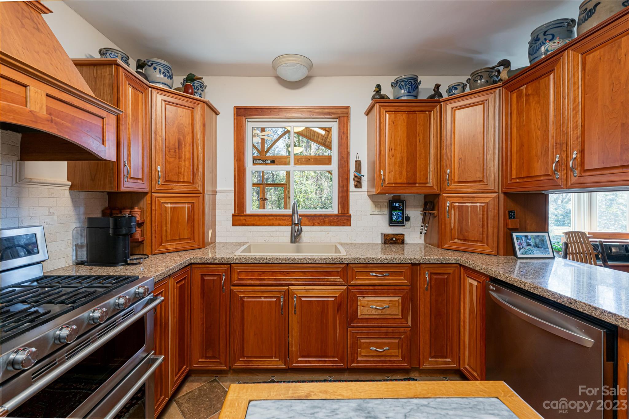 56 Forest Road Asheville, NC 28803 - Photo 10 of 42 Gallery Image 10