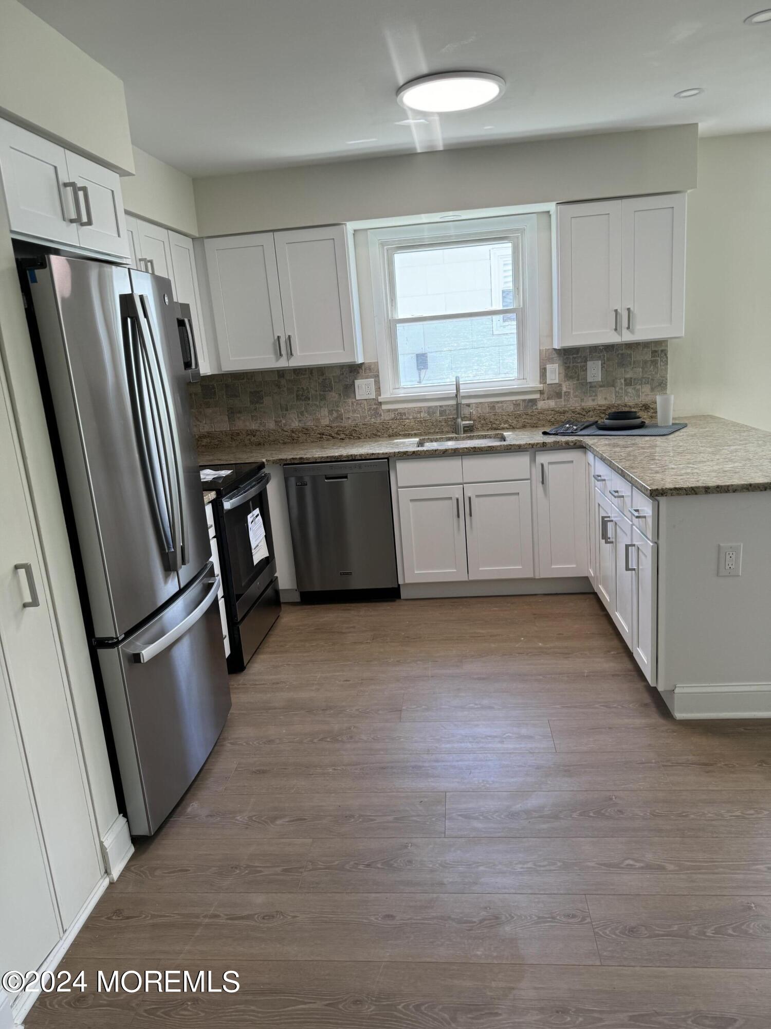 50 Sidney Court Brick, NJ 08724 - Photo 3 of 28 IMG_1007