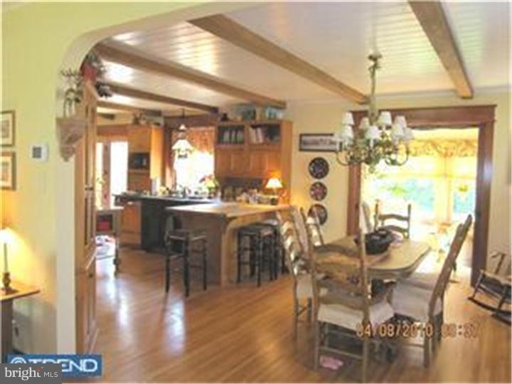 2707 Riverton Road Cinnaminson, NJ 08077 - Photo 5 of 13 Dining Room