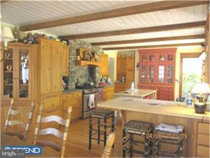 2707 Riverton Road Cinnaminson, NJ 08077 - Photo 6 of 13 Kitchen