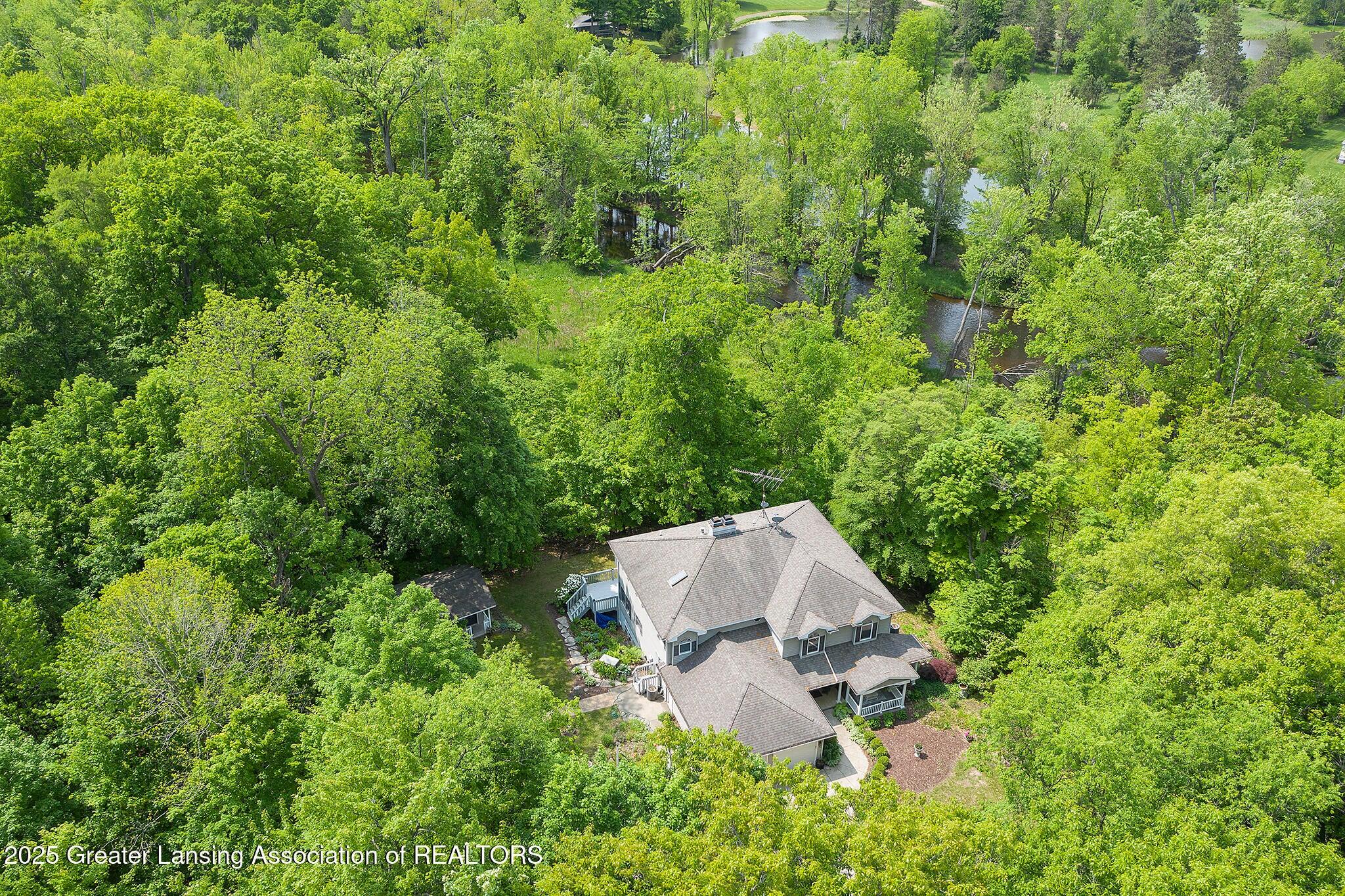 11781 West Herbison Road Eagle, MI 48822 - Photo 1 of 50 20250603115301331099000000-o