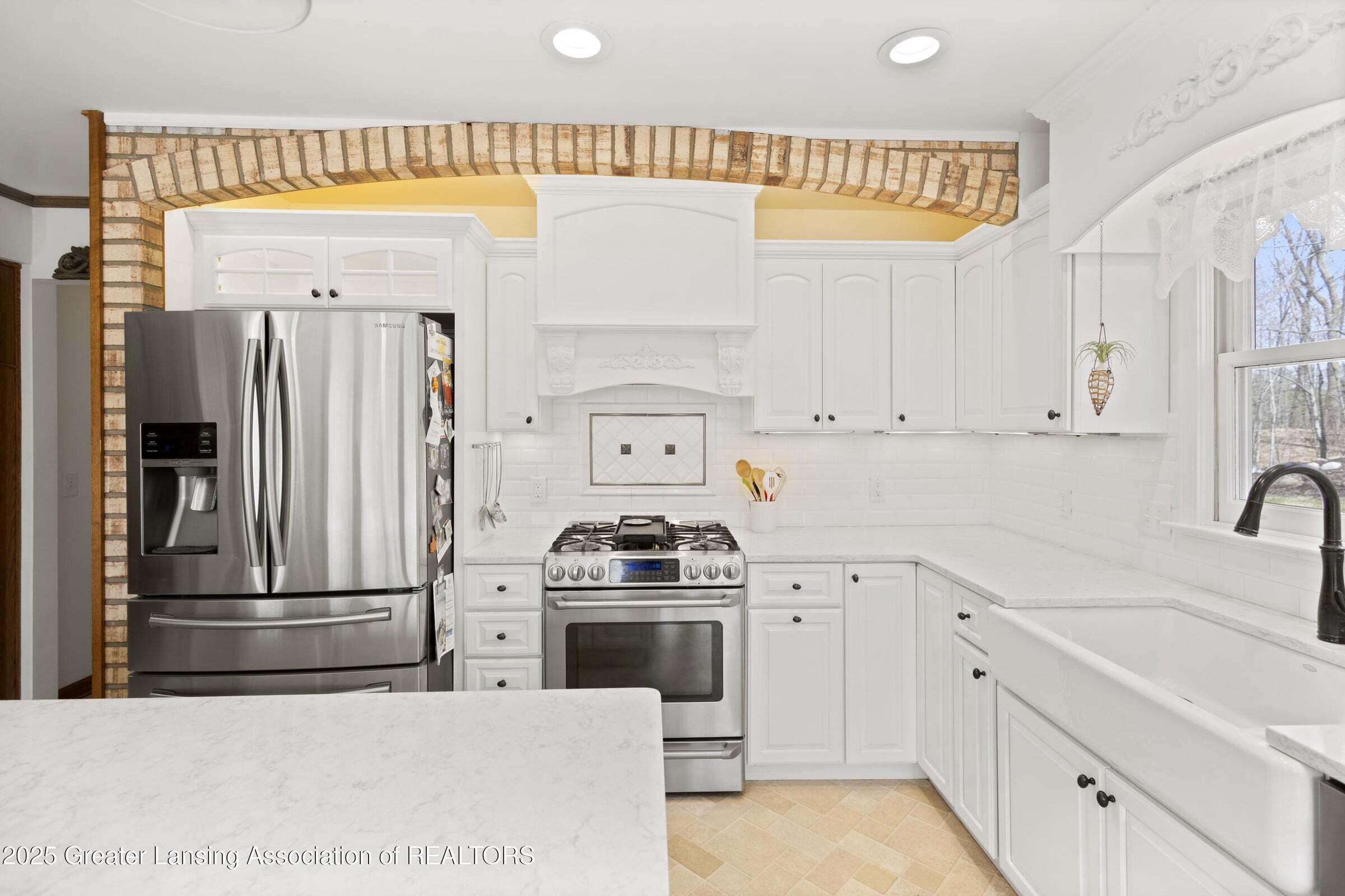 11781 West Herbison Road Eagle, MI 48822 - Photo 2 of 50 20250603124817465811000000-o