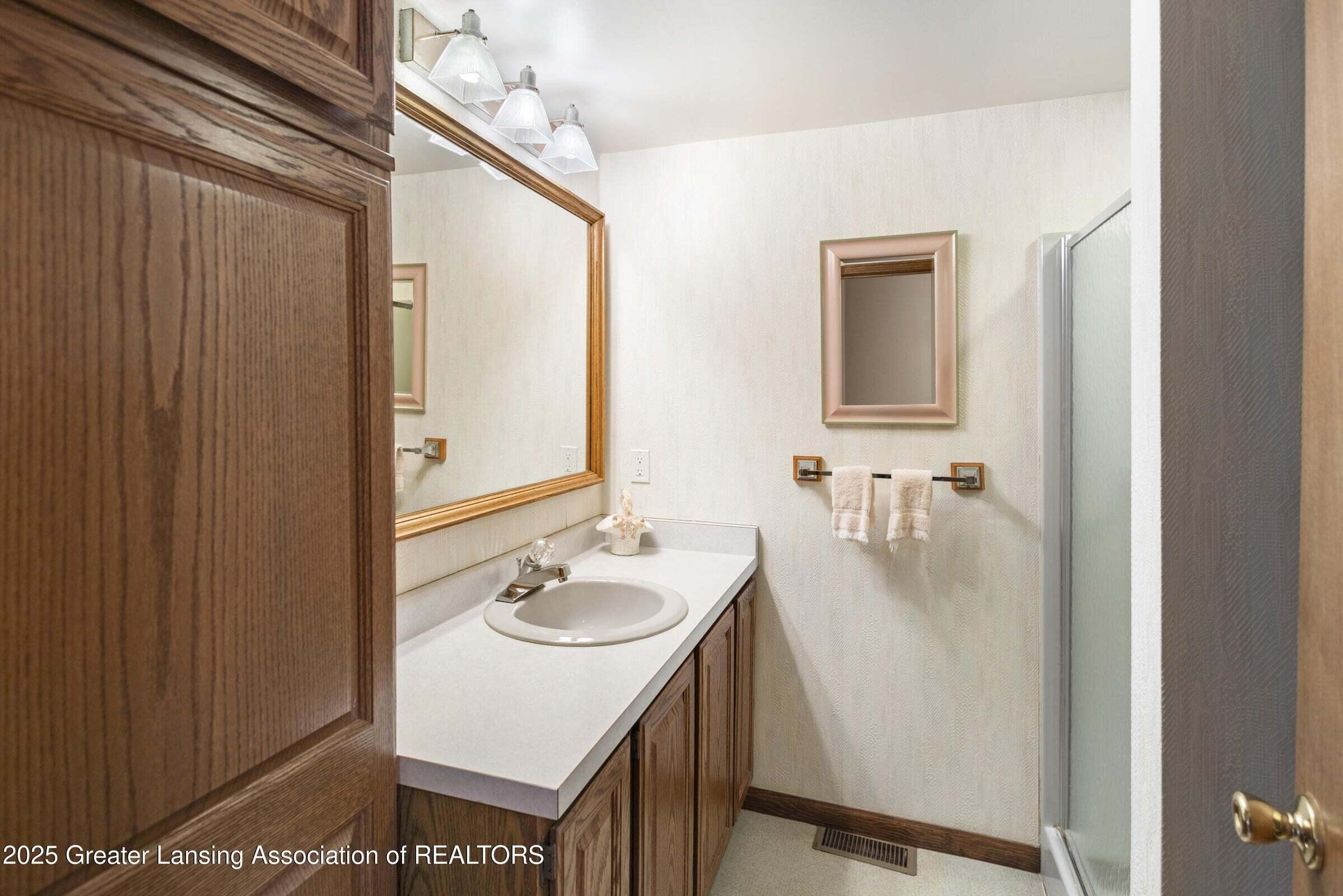 11781 West Herbison Road Eagle, MI 48822 - Photo 31 of 50 20250603131645100302000000-o