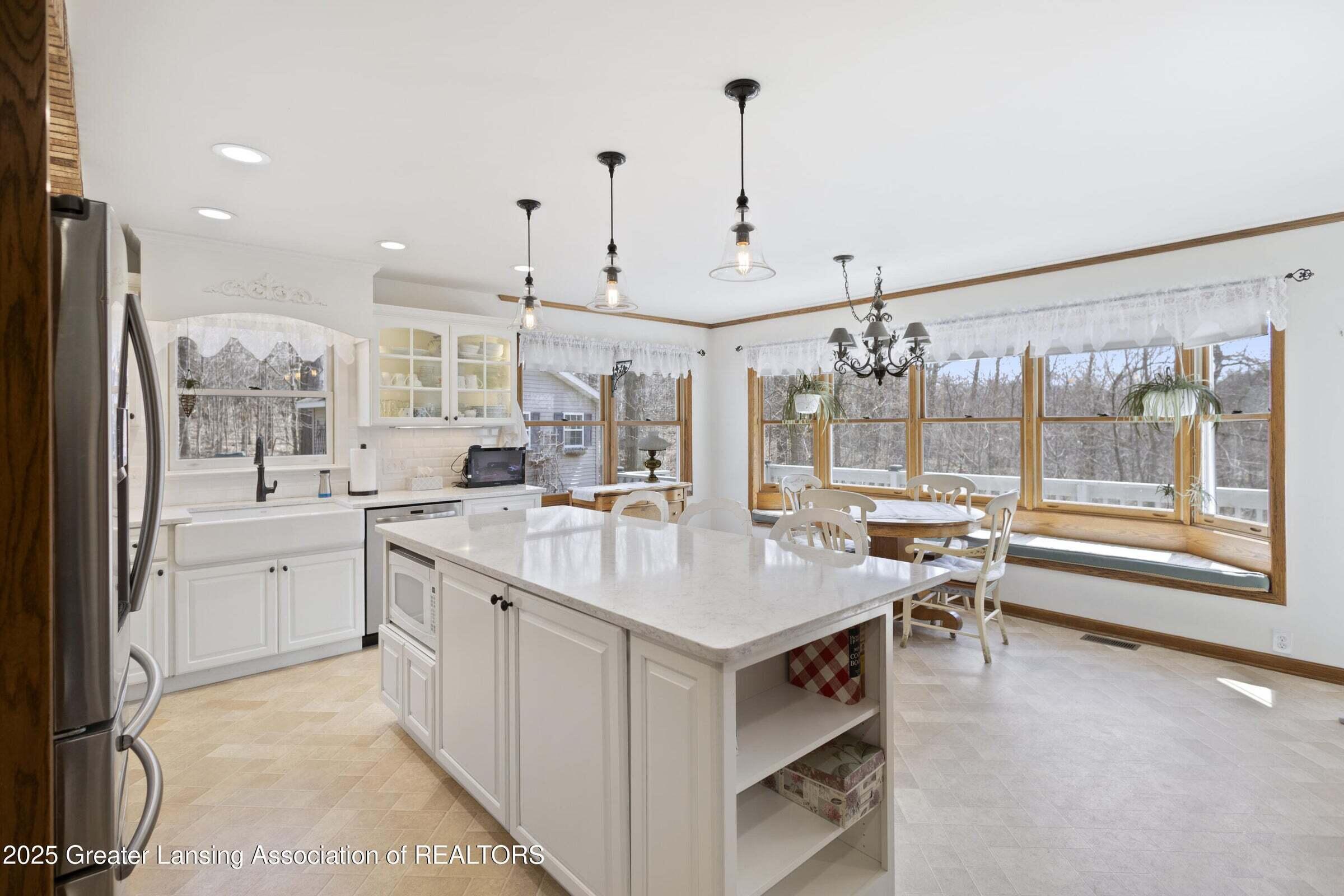 11781 West Herbison Road Eagle, MI 48822 - Photo 5 of 50 20250603131852437261000000-o