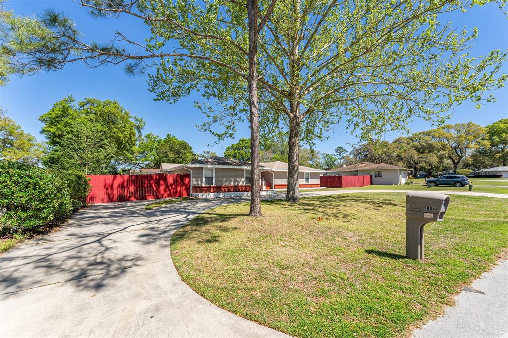 5041 Northeast 4th Street Ocala, FL 34470 - Photo 5 of 70