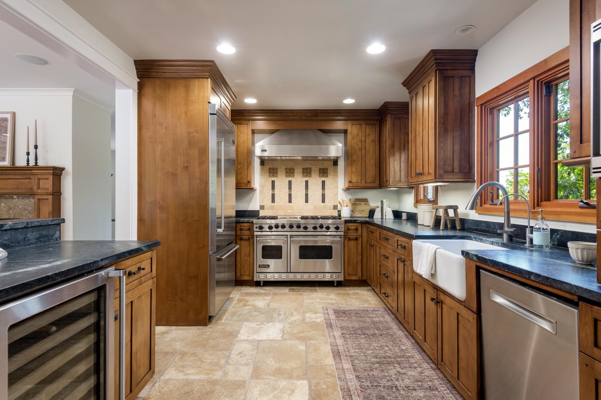 2480 Foothill Road Santa Barbara, CA 93105 - Photo 11 of 33 9