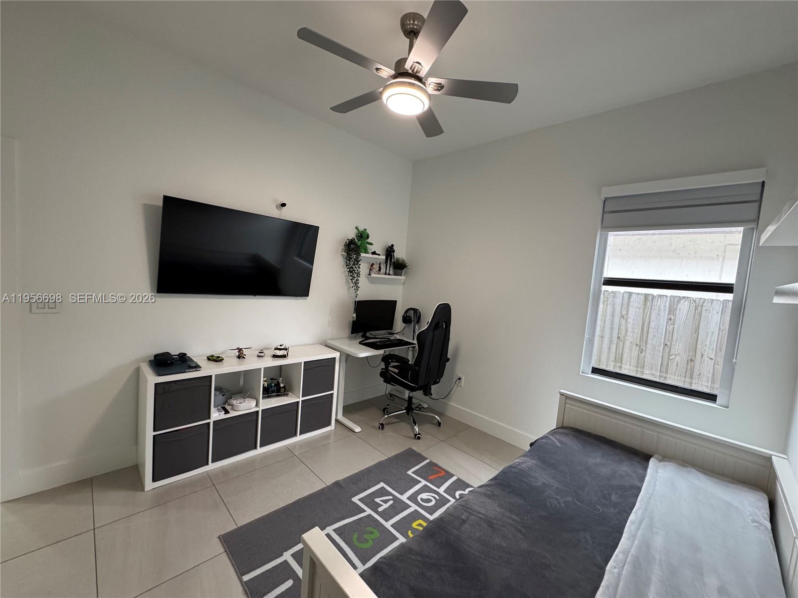 885 Northeast 3rd Avenue Homestead, FL 33030 - Photo 15 of 36