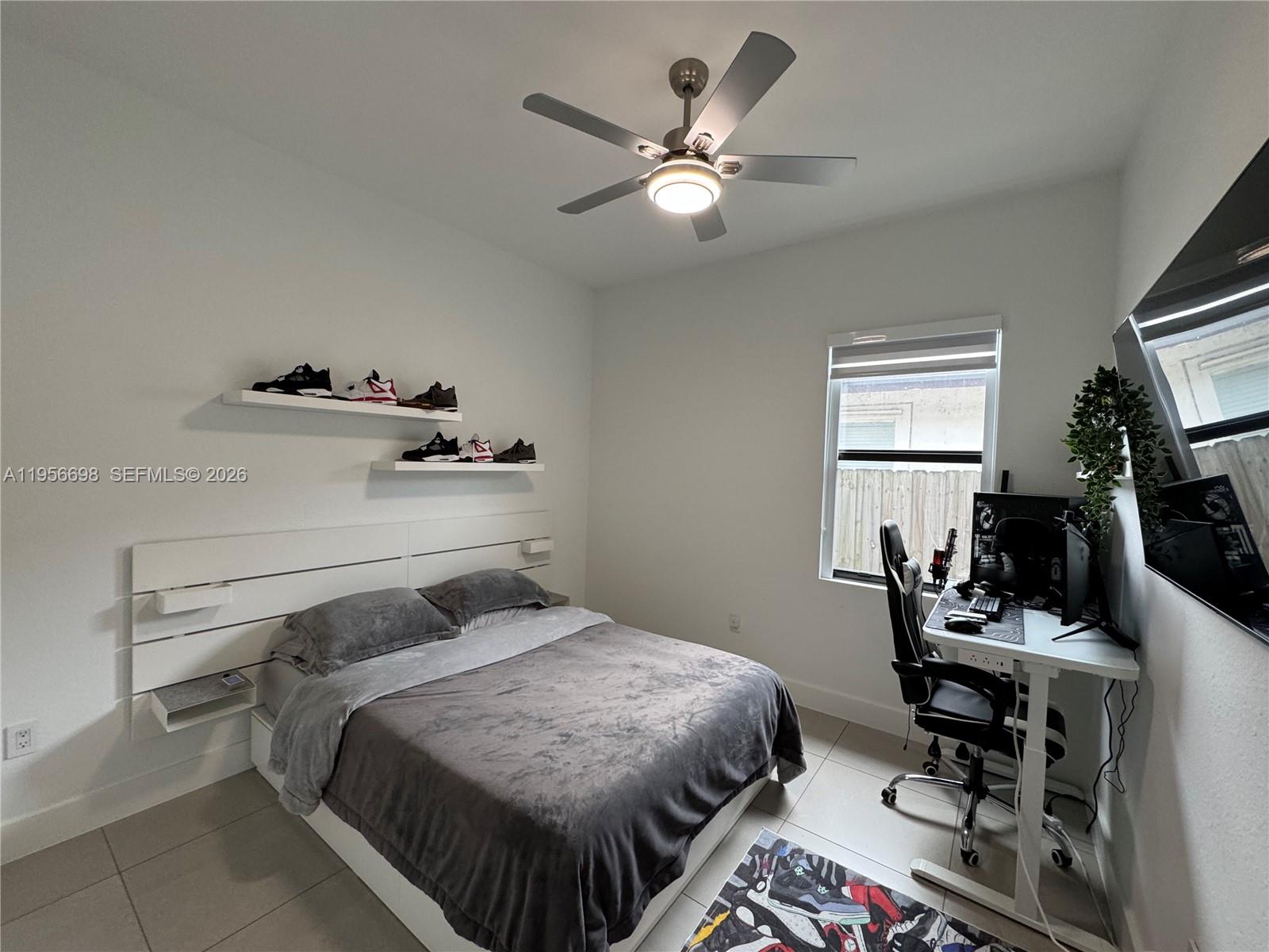 885 Northeast 3rd Avenue Homestead, FL 33030 - Photo 16 of 36