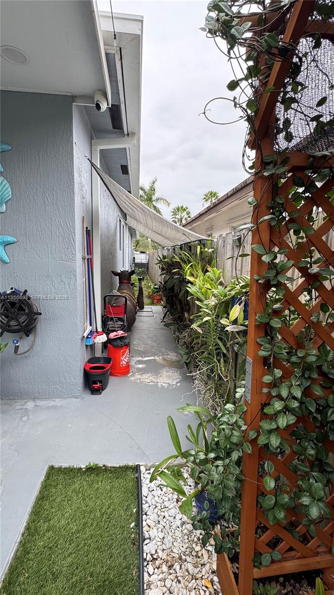 885 Northeast 3rd Avenue Homestead, FL 33030 - Photo 36 of 36 left-back