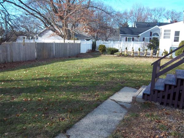 20 Kiernan Road Boston, MA 02132 - Photo 3 of 22 Gallery Image 3