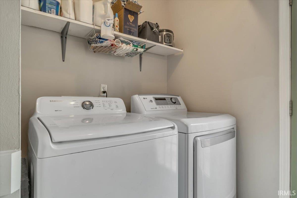 5808 Whitethorne Drive Evansville, IN 47710 - Photo 12 of 16