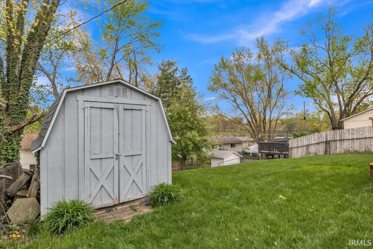 5808 Whitethorne Drive Evansville, IN 47710 - Photo 14 of 16