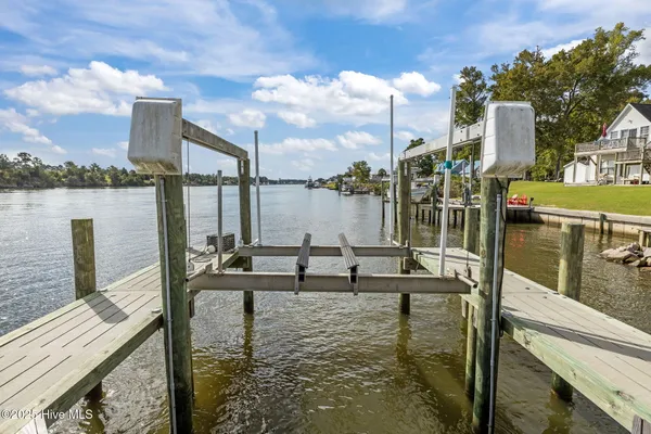$1,125,000 | 850 Sea Gate Drive, Newport, NC 28570