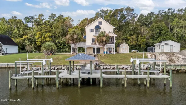 $1,125,000 | 850 Sea Gate Drive, Newport, NC 28570