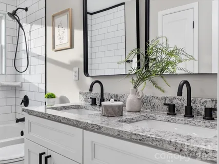 $345,000 | 9243 Edgevale Drive, Charlotte, NC 28216