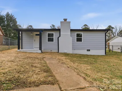 $345,000 | 9243 Edgevale Drive, Charlotte, NC 28216