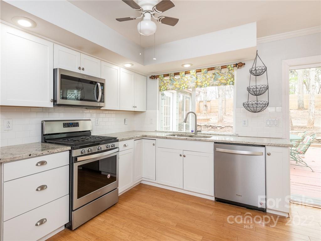 7614 Robin Crest Road Charlotte, NC 28226 - Photo 17 of 47 Gallery Image 17