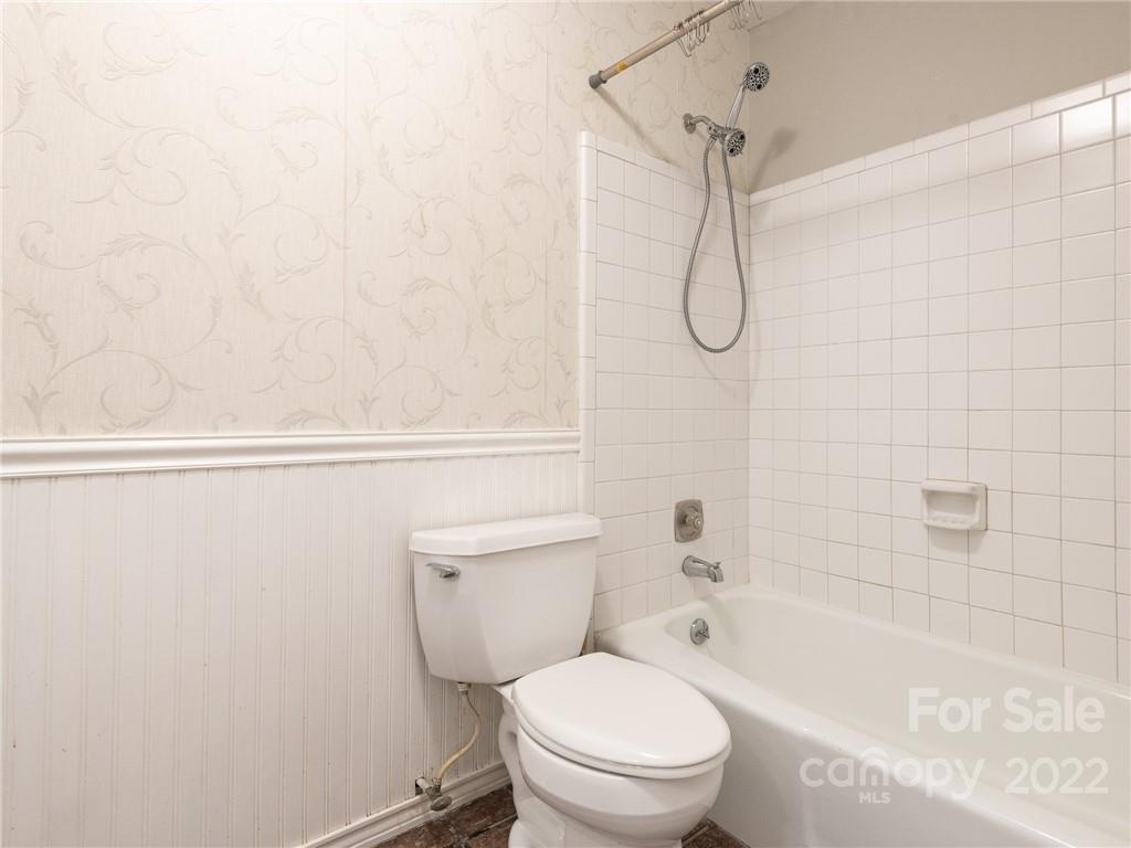 7614 Robin Crest Road Charlotte, NC 28226 - Photo 33 of 47 Gallery Image 33
