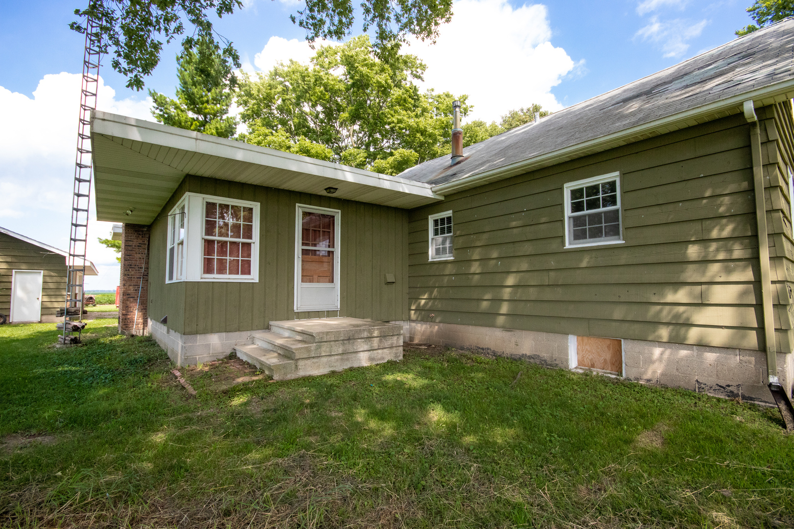 14247 Sears Road Plano, IL 60545 - Photo 25 of 34