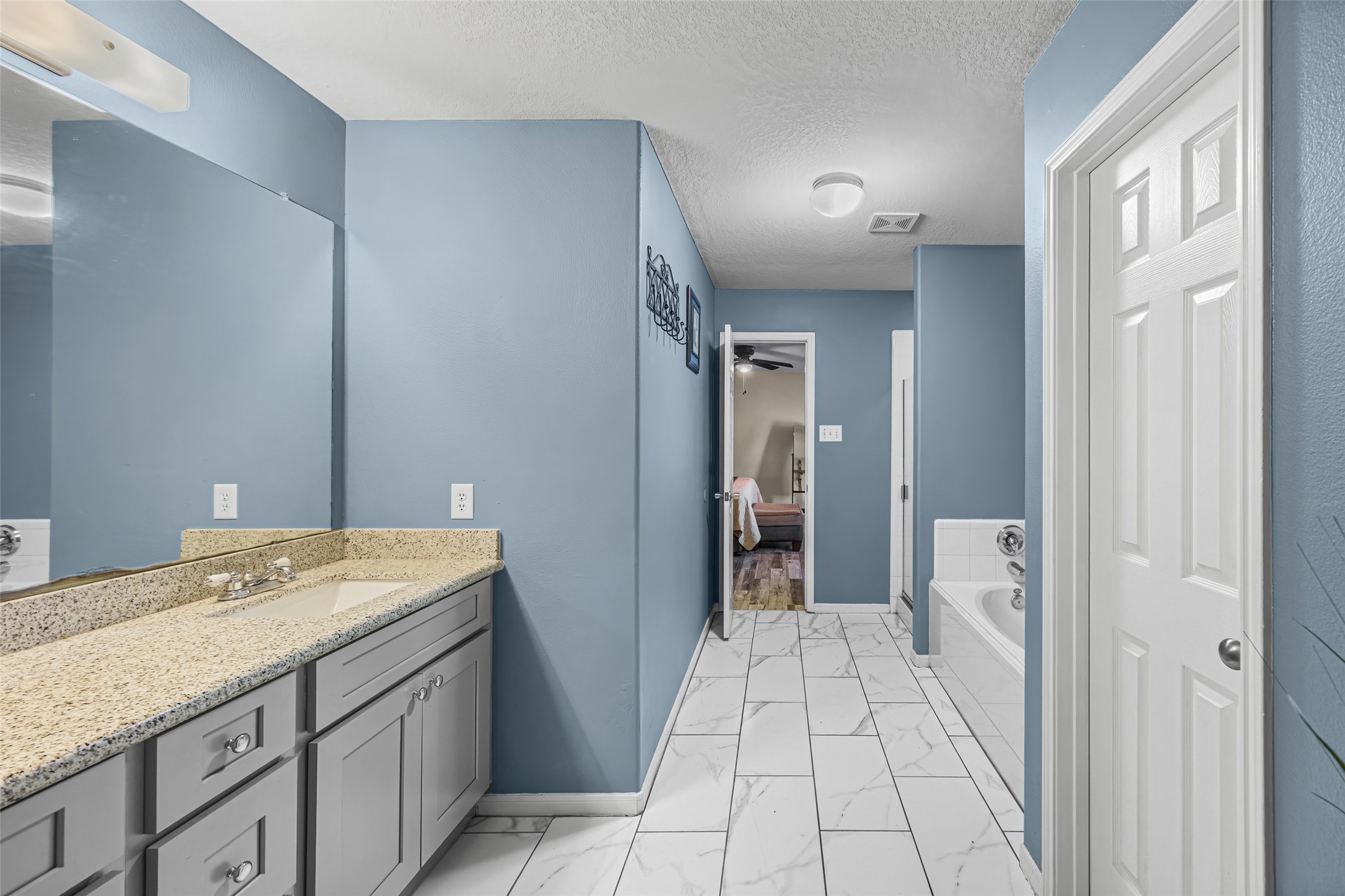 11750 Abby Ridge Way Houston, TX 77044 - Photo 23 of 40