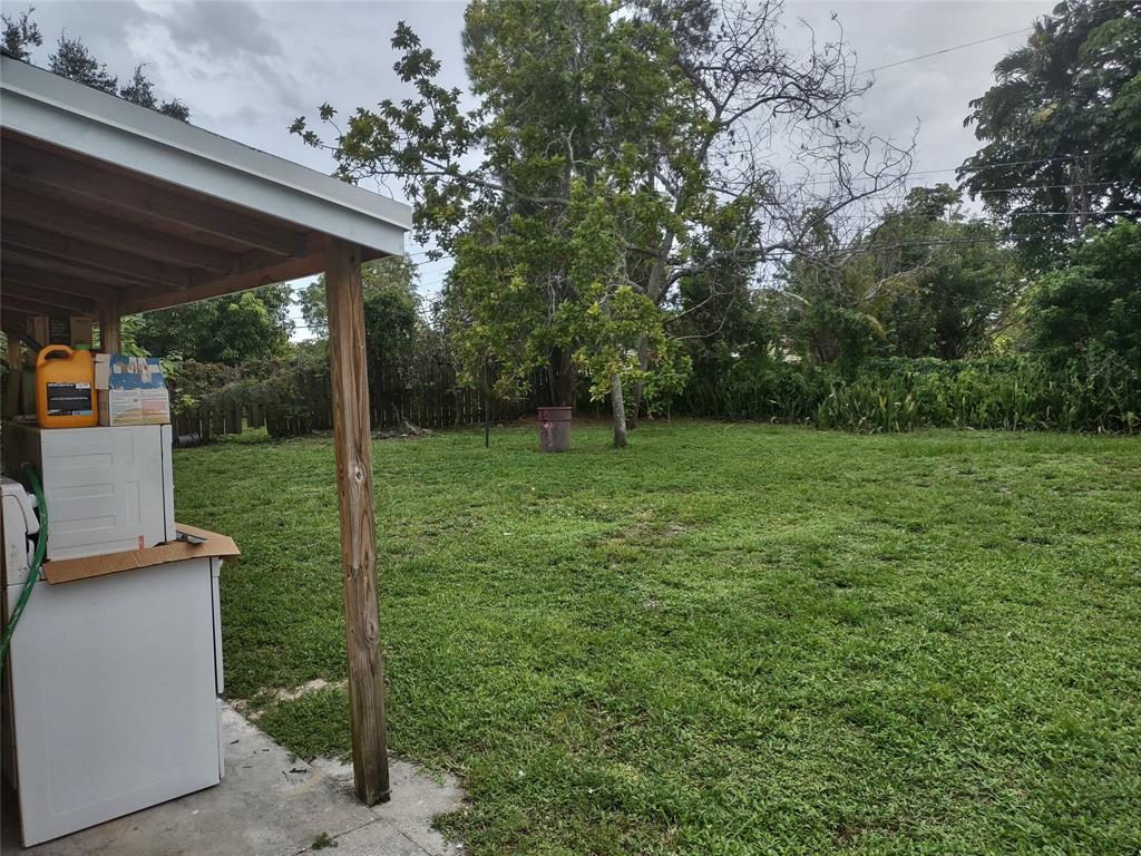 128 Miami Gardens Road West Park, FL 33023 - Photo 34 of 38 a view of a garden