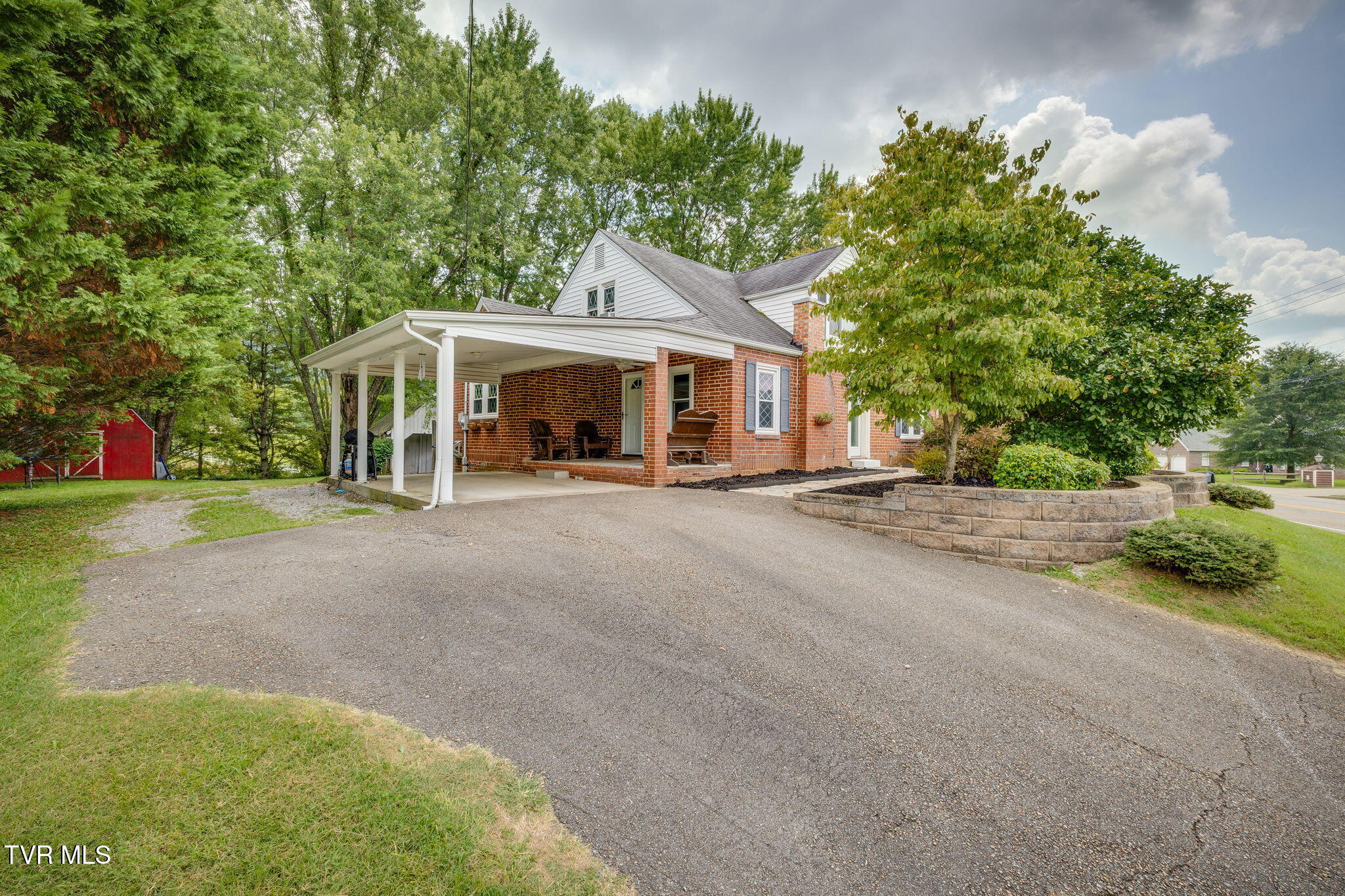 2235 Rock Springs Road Kingsport, TN 37664 - Photo 4 of 42 003