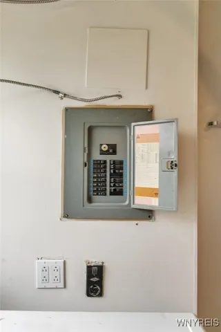 $209,900 | 300 Aurora Street, Lancaster, NY 14086