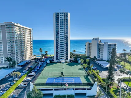 $620,000 | 5420 North Ocean Drive, Unit 1106, Singer Island, FL 33404