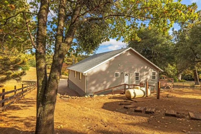 $720,000 | 4074 La Tenaja Trail, Julian, CA 92036