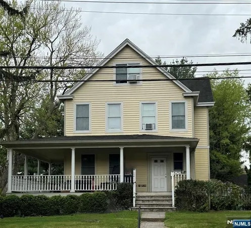 $998,000 | 430 Closter Dock Road, Closter, NJ 07624