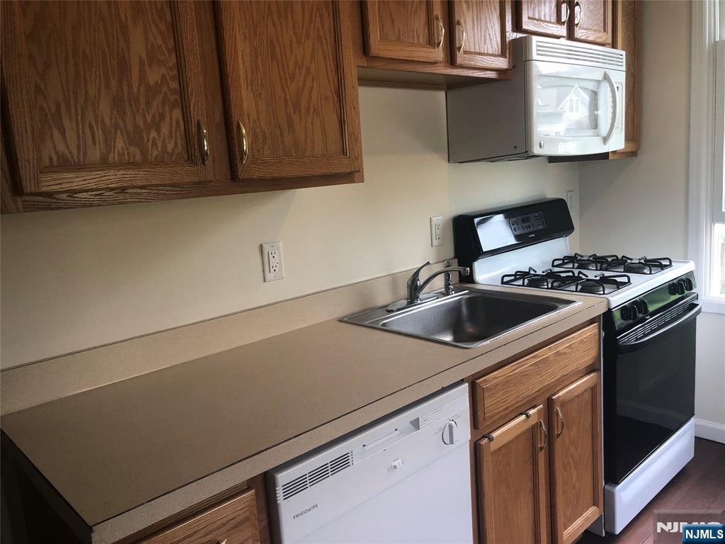 430 Closter Dock Road Closter, NJ 07624 - Photo 14 of 19