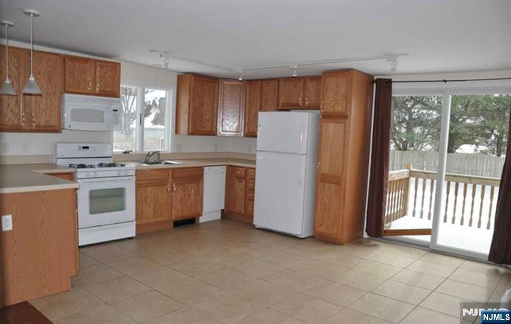 430 Closter Dock Road Closter, NJ 07624 - Photo 8 of 19