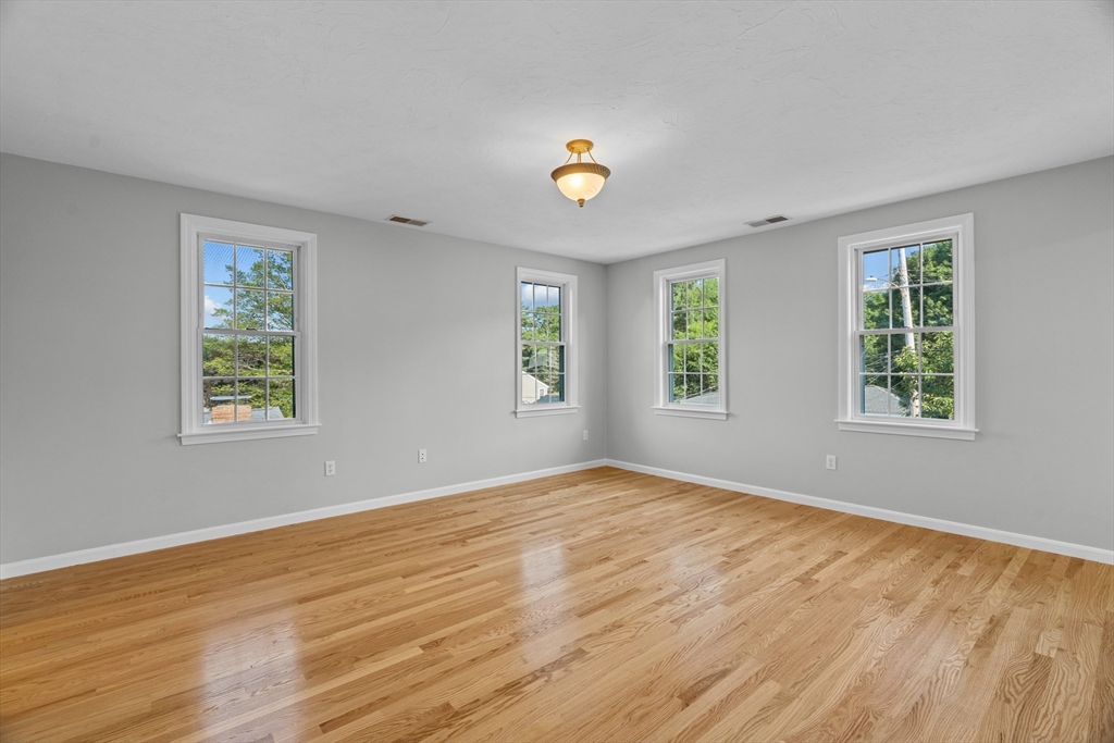 8 Lilian Road Framingham, MA 01701 - Photo 14 of 42 Gallery Image 14