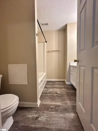 $1,100 | 103 Country Cove Lane, Greer, SC 29651