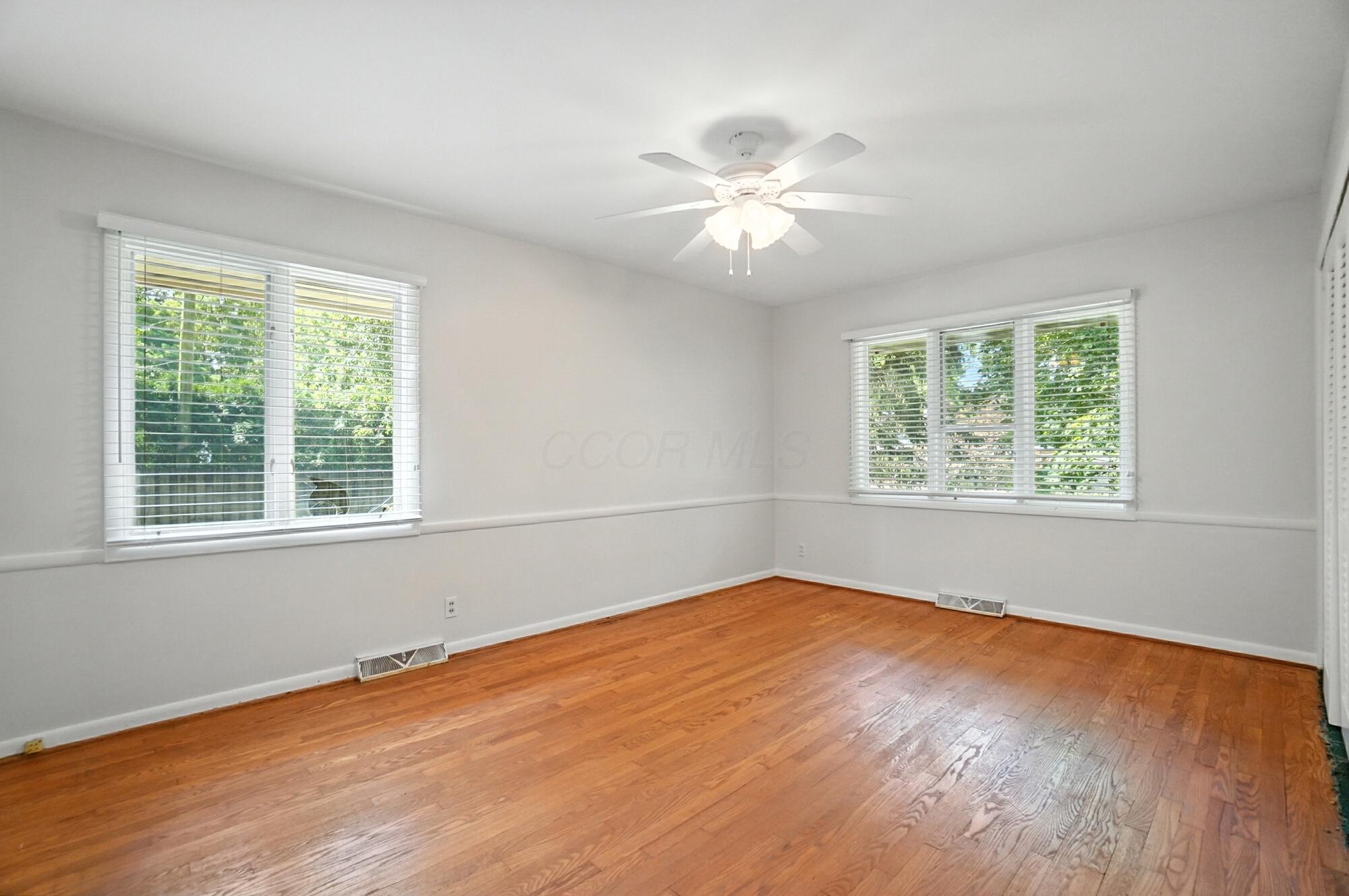 3885 Woodbridge Road Columbus, OH 43220 - Photo 69 of 158 065