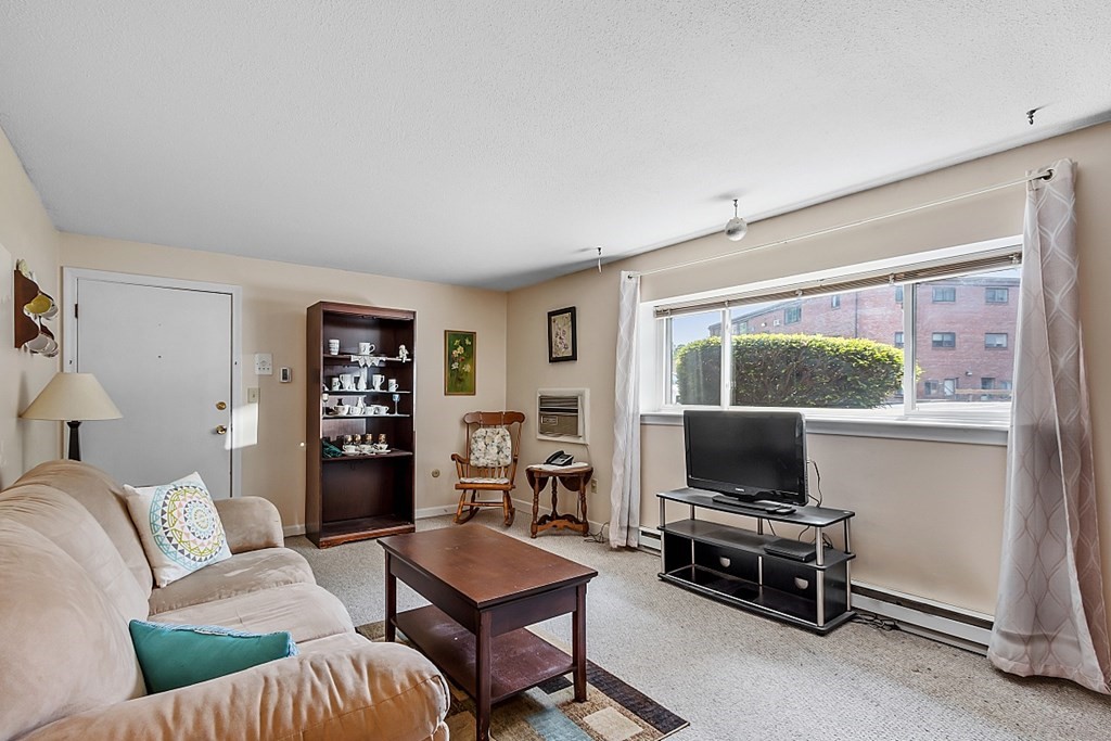 81 Nicholas Road, Unit A Framingham, MA 01701 - Photo 8 of 16 Gallery Image 8