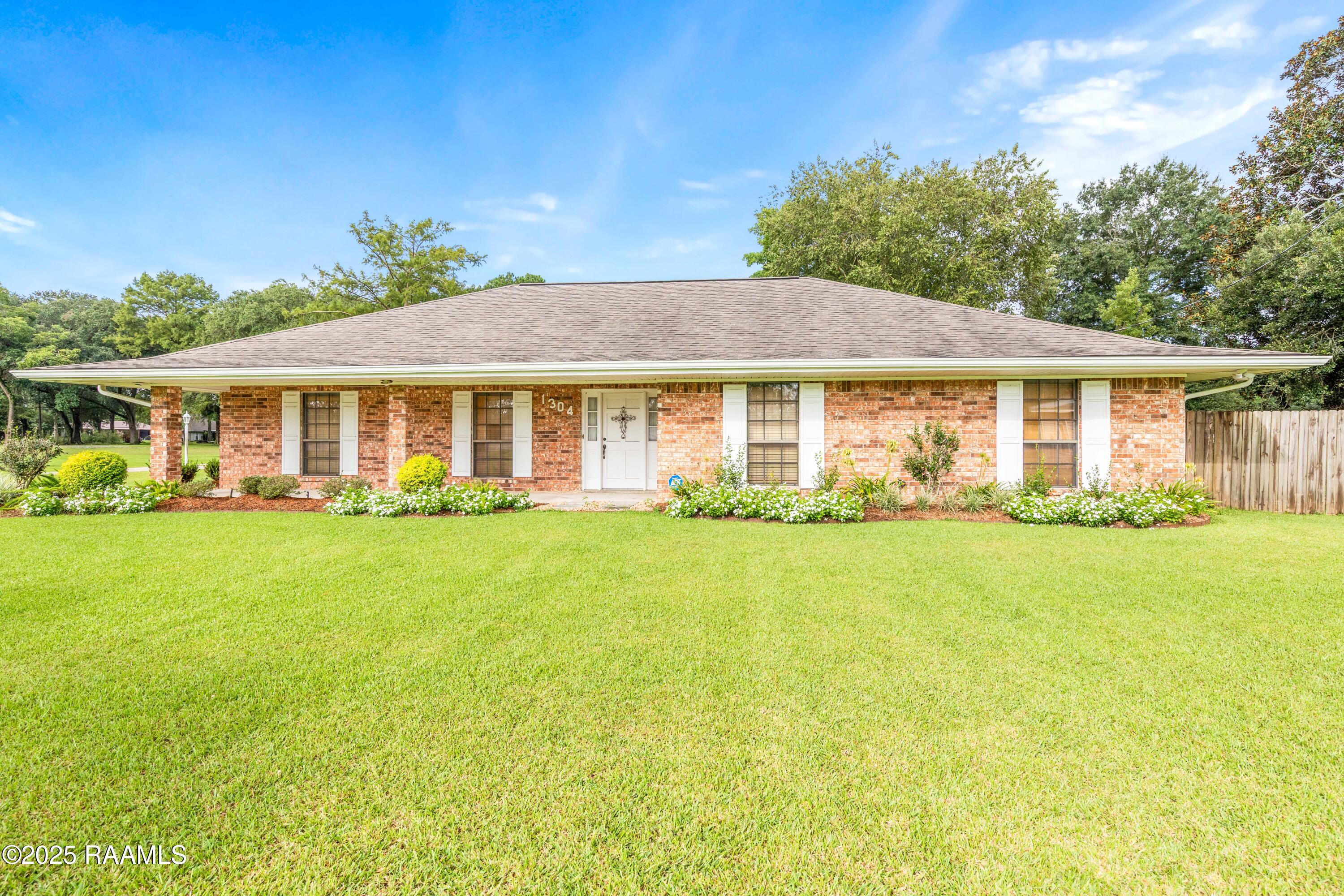 1304 South Main Street Breaux Bridge, LA 70517 - Photo 4 of 44 1304SMain-4