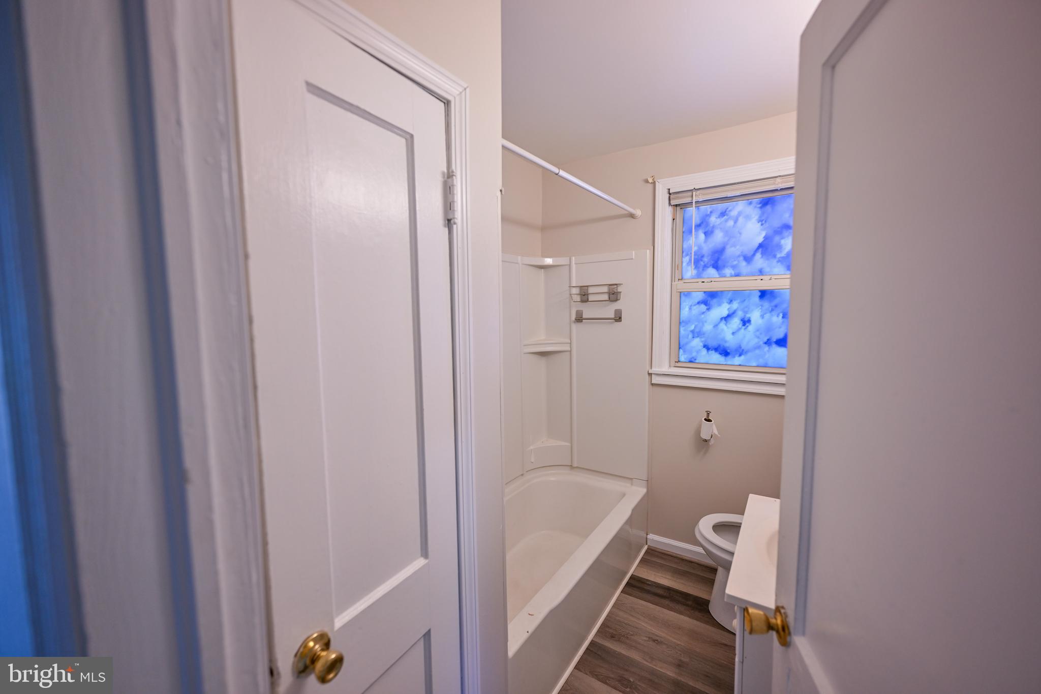 421 Cresswell Road Brooklyn, MD 21225 - Photo 29 of 56 Main level bathroom