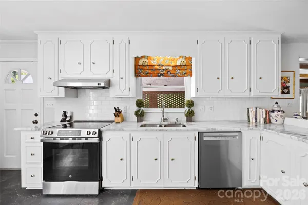 $495,000 | 208 South Dixie Street, Cherryville, NC 28021