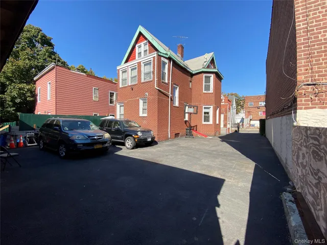 a car parked in front of a house