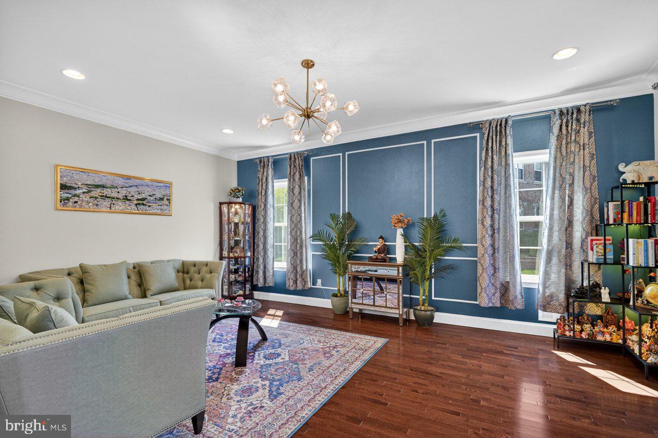 45 Emerald Road Robbinsville, NJ 08691 - Photo 16 of 57 Chic living space with vibrant accents.