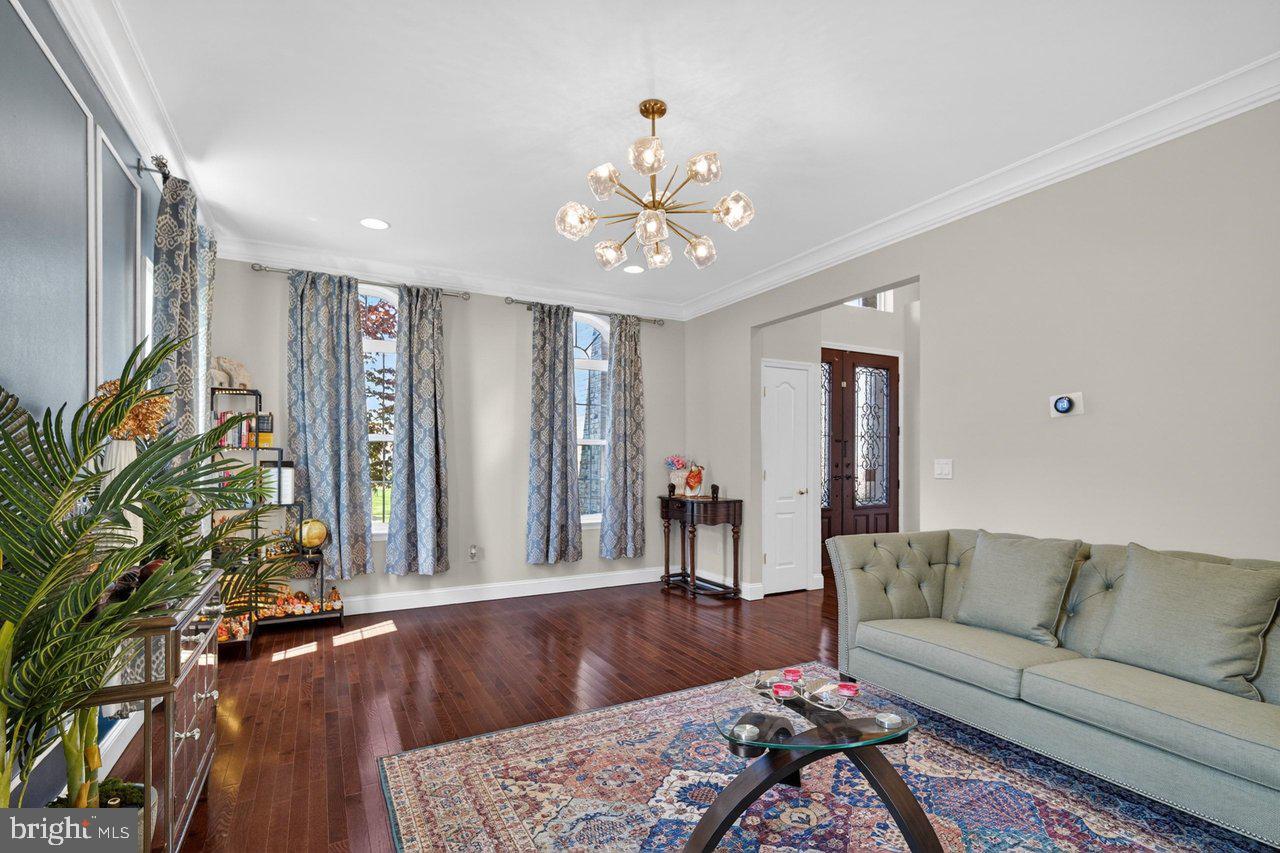 45 Emerald Road Robbinsville, NJ 08691 - Photo 17 of 57 Bright and inviting living space.