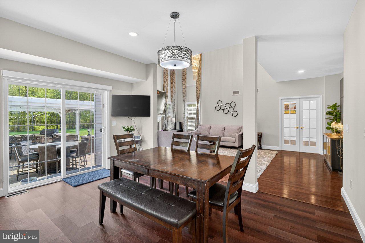 45 Emerald Road Robbinsville, NJ 08691 - Photo 21 of 57 Bright and inviting dining space.