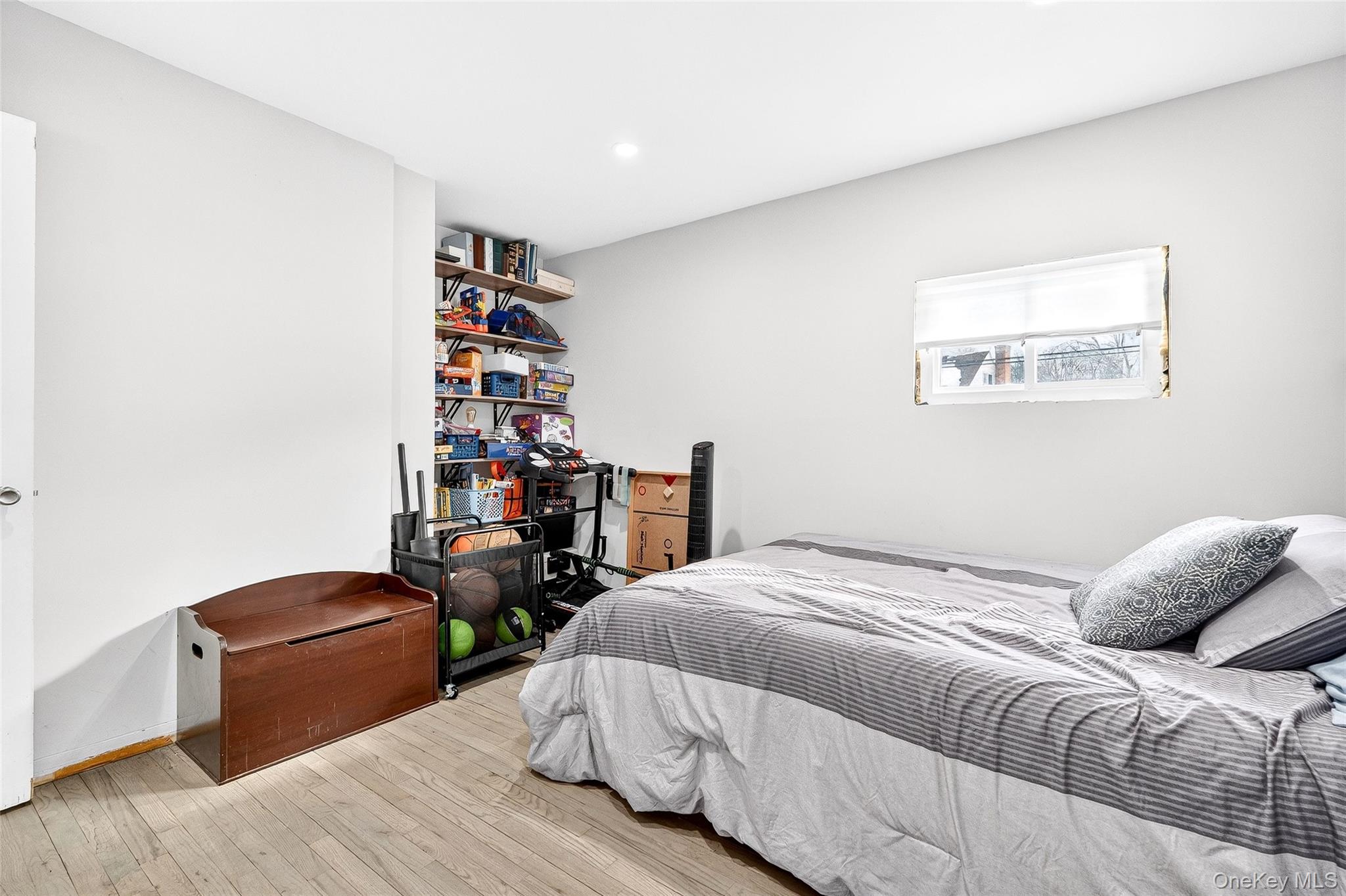 53 Hazelton Road Yonkers, NY 10710 - Photo 25 of 43