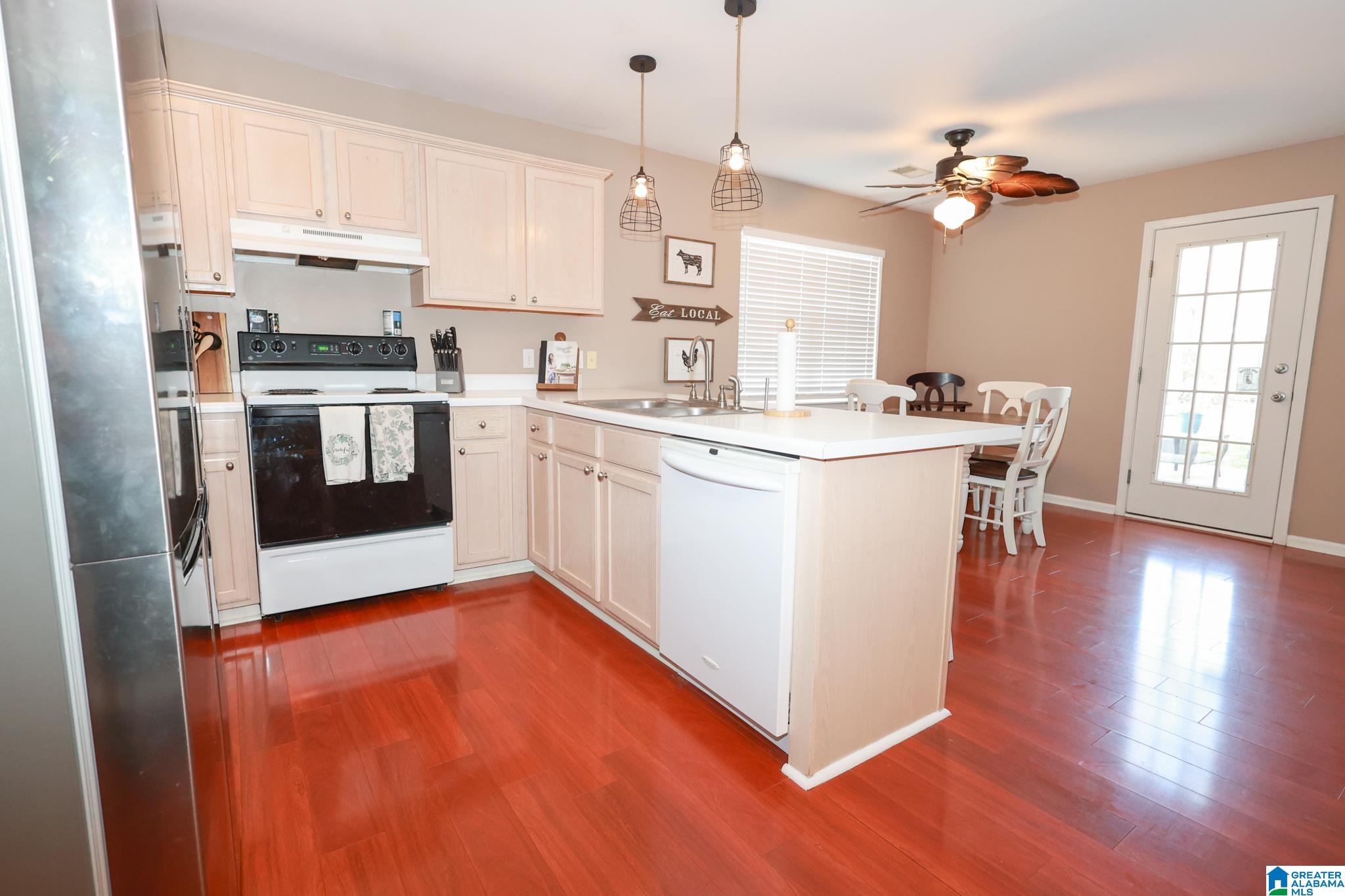 128 Stonehaven Circle Pelham, AL 35124 - Photo 13 of 33